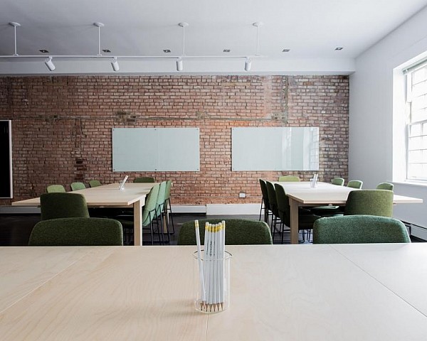 Parapety v minimalistickom interiéri: Ako ich nenápadne začleniť do dizajnu?